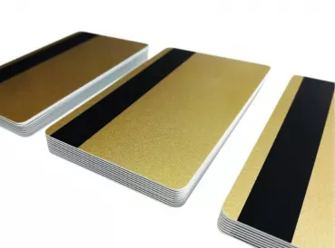 Plastikkarte gold mit Magnetstreifen HiCo 2750oe