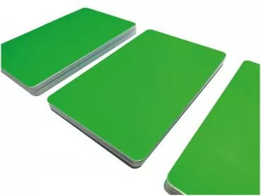 Plastikkarte grün mit Unterschriftfeld