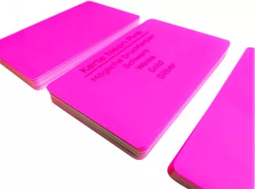 plastikkarte pink neon