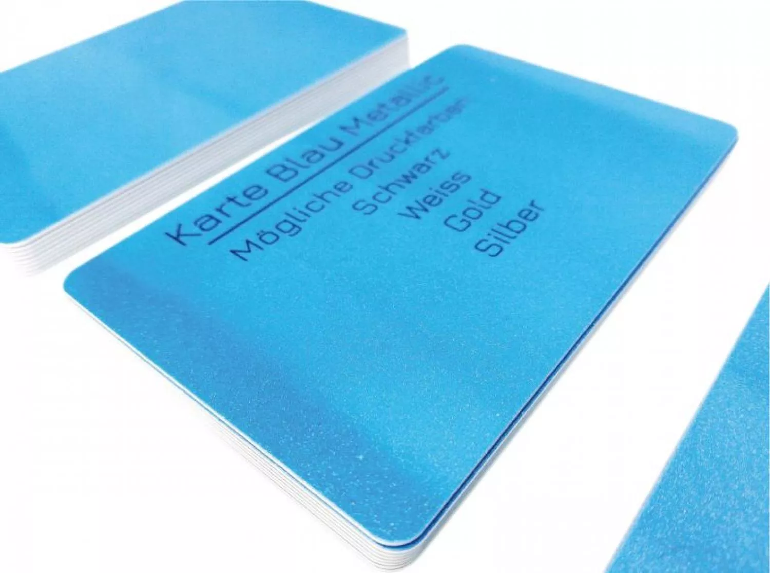 Plastikkarte blau metallic mit Unterschriftfeld